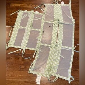 Disney Classic Pooh Mesh Crib Liner